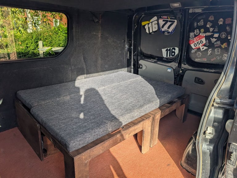 Renault trafic camper day van