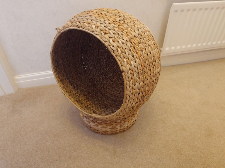 Two piece spherical wicker cat basket