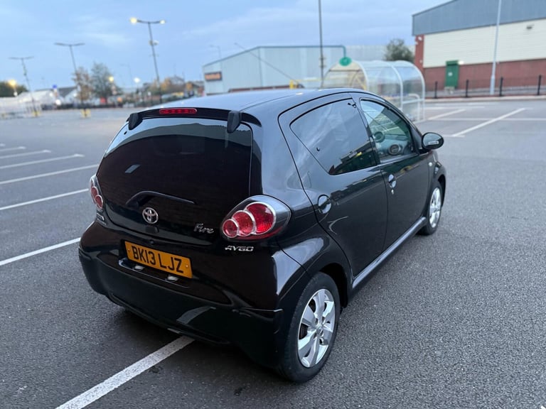 2013 Toyota AYGO 1.0 VVT-i Fire 5dr [AC] HATCHBACK PETROL Manual