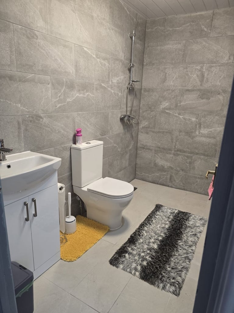 Shared room to rent out