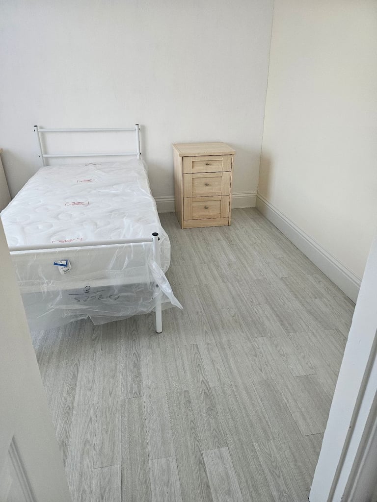Room to rent