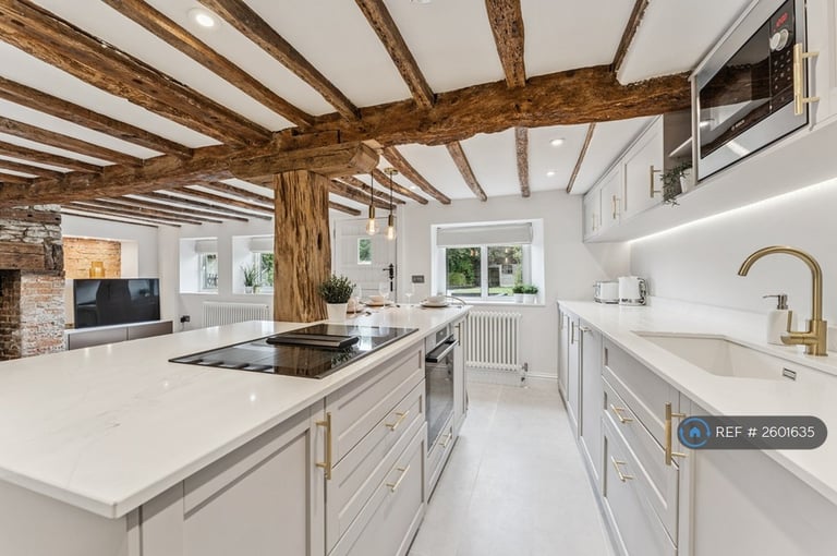 3 bedroom house in Thame Road, Warborough, Wallingford, OX10 (3 bed) (#2601635)