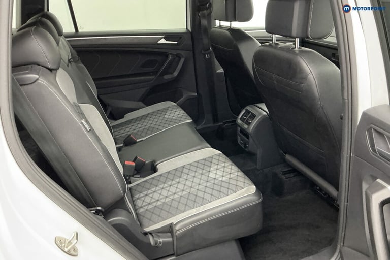 2023 Volkswagen Tiguan Allspace 2.0 TDI R-Line 5dr DSG ESTATE DIESEL Automatic