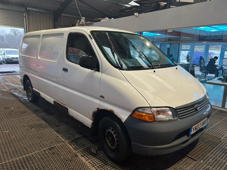2003 Toyota HiAce 300 GS Panel Van DIESEL Manual