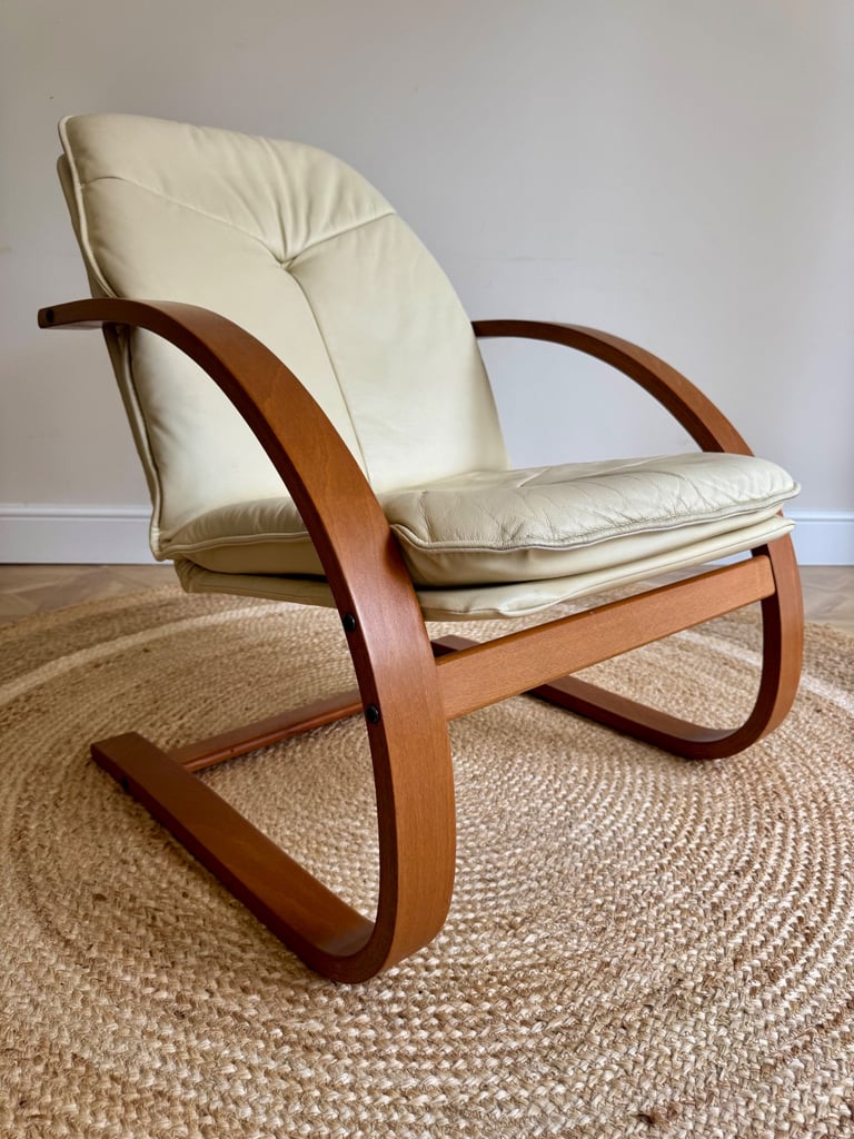 Vintage late 20th century leather Scandinavian bentwood cantilever lounge armchair 