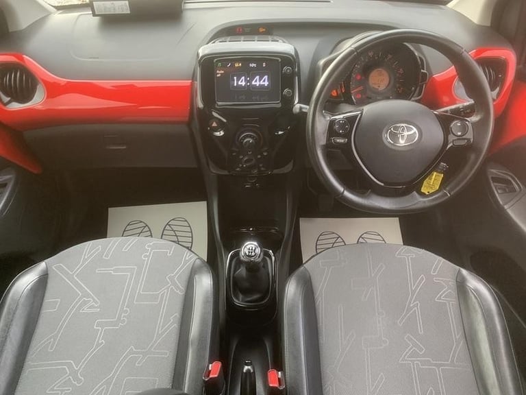 2015 Toyota Aygo x-pression 1.0VVTI - New MOT - Only 59000 miles