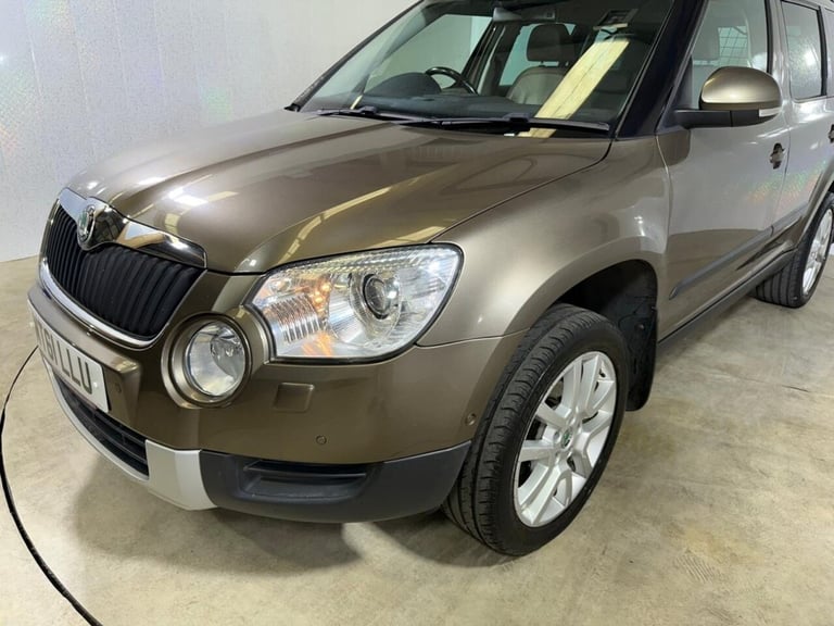 2012 61 SKODA YETI 2.0 TDI ELEGANCE SUV 5DR DIESEL DSG 4WD EURO 5 (140 PS) DIESE