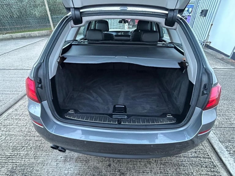 2011 60 BMW 5 SERIES 3.0 523I SE TOURING 5DR PETROL STEPTRONIC EURO 5 (204 PS)