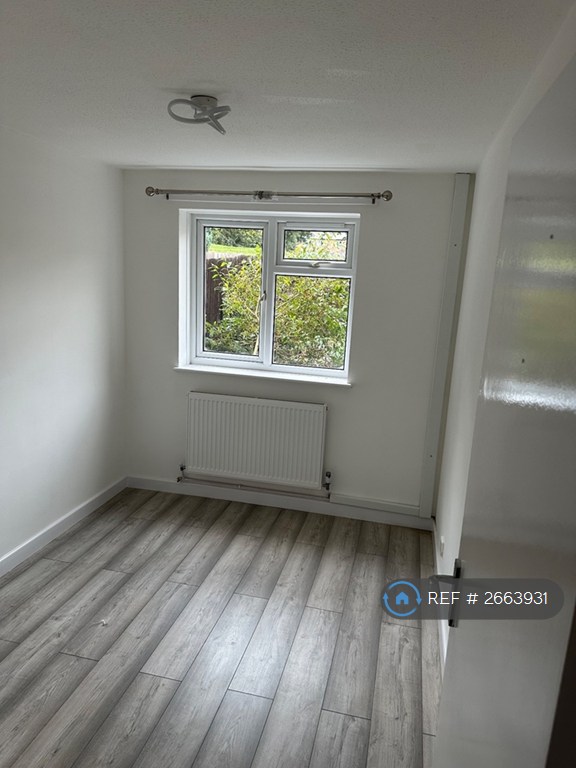 3 bedroom house in Venice Court, Andover, SP10 (3 bed) (#2663931)