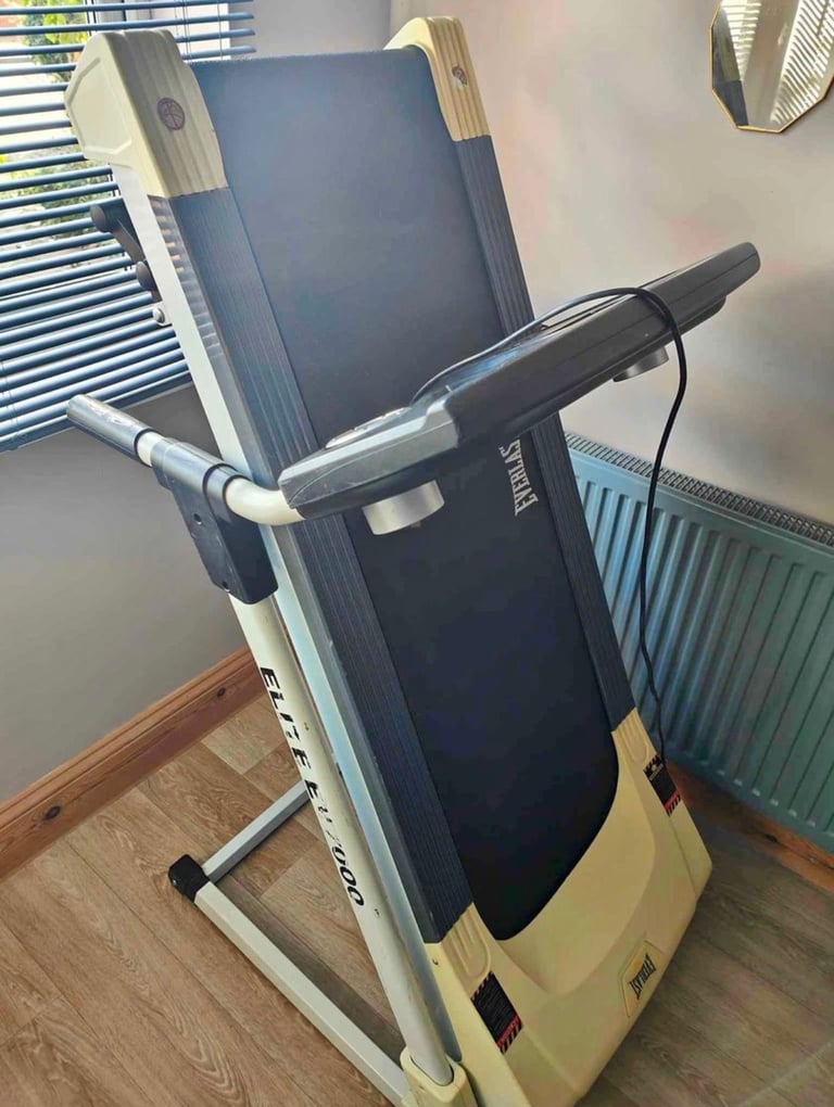 image for Everlast Elite EV7000 Treadmill - Excellent condition