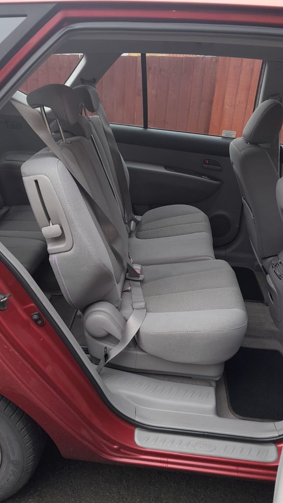 Kia, CARENS, MPV, 2008, Manual, 1991 (cc), 5 doors