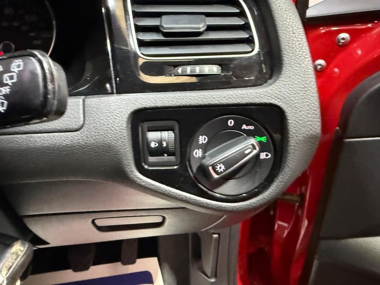 2017 Volkswagen Golf 1.6 TDI BlueMotion Tech GT Euro 6 (s/s) 5dr HATCHBACK Diesel Manual