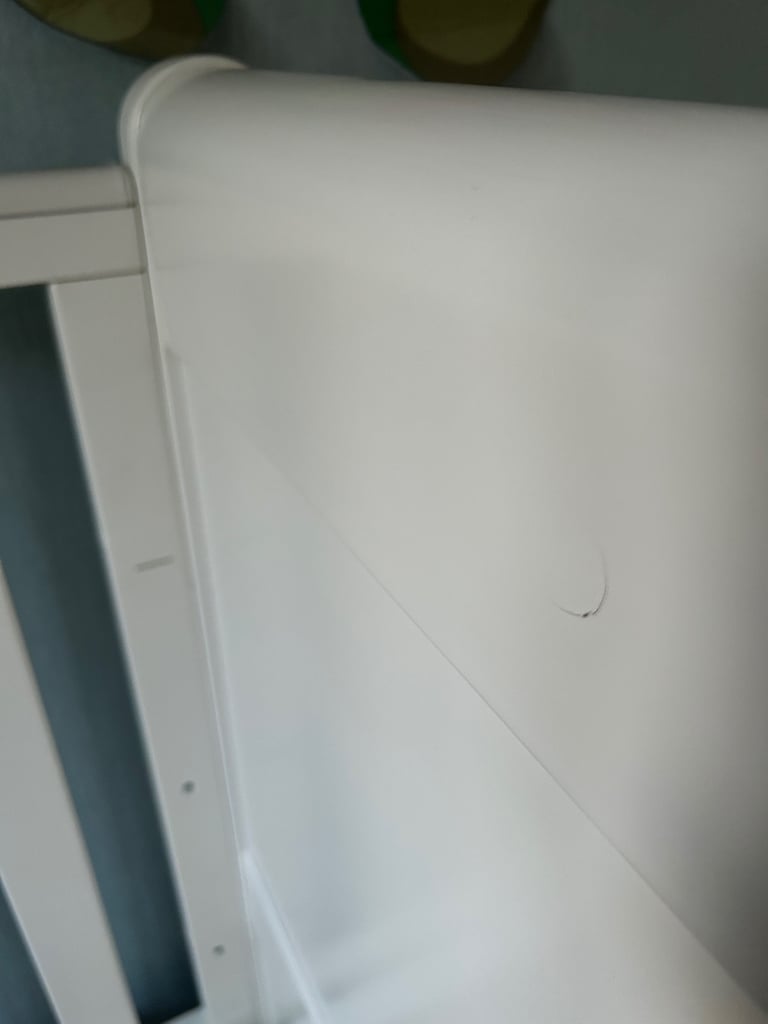 Silver Cross Nostalgia sleigh cotbed