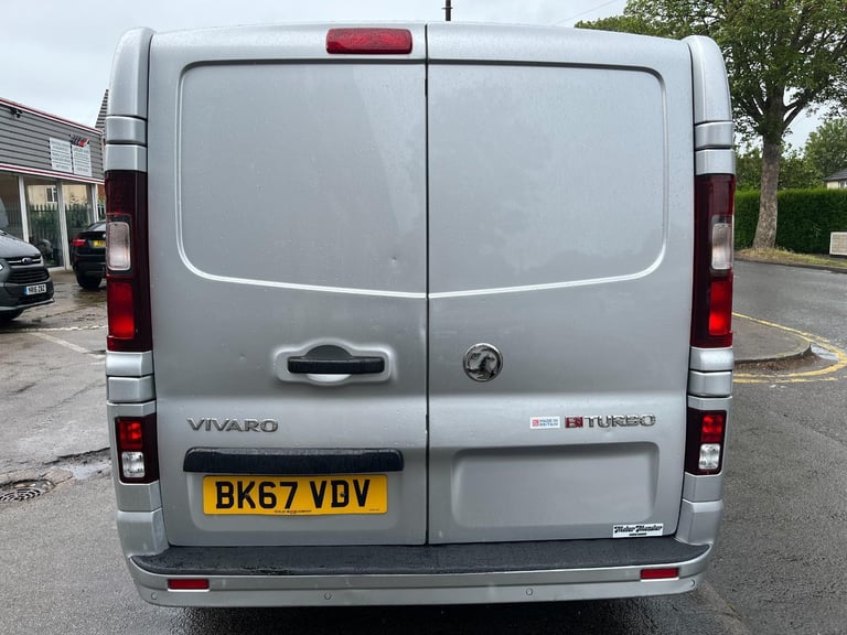 Vauxhall Vivaro 2900 1.6CDTI BiTurbo 145PS Sportive 6 Seat LWB Crew Van 2017/67