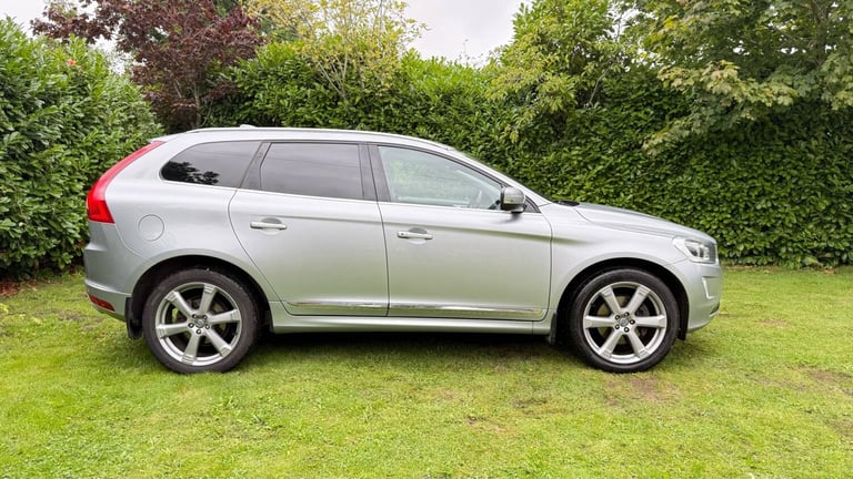 2014 Volvo XC60 D5 [215] SE Lux Nav 5dr AWD Geartronic ESTATE Diesel Automatic