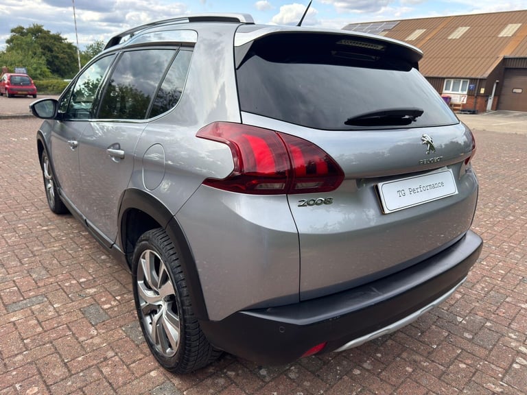 2016 Peugeot 2008 1.2 PureTech Allure EAT Euro 6 (s/s) 5dr HATCHBACK Petrol Automatic