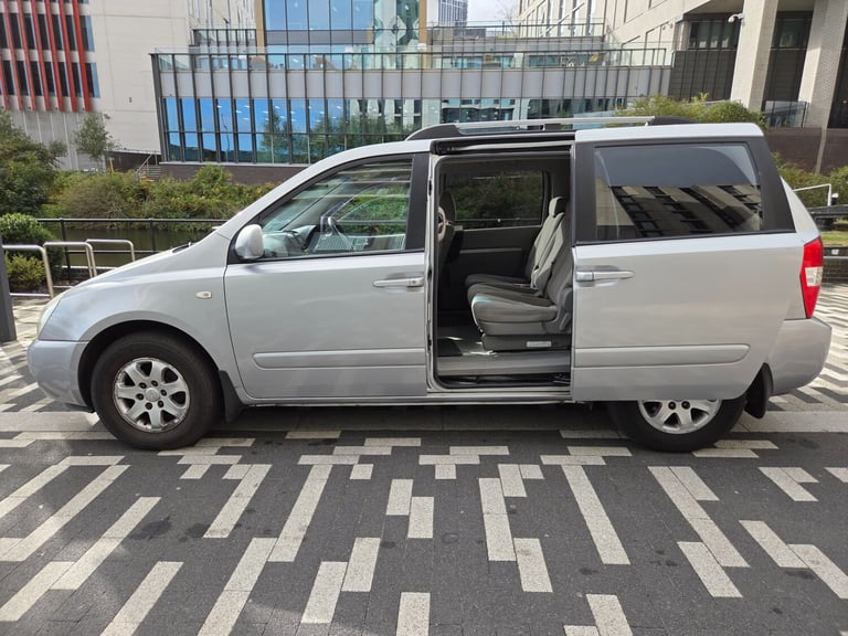 image for KIA SEDONA 2.9 DIESEL AUTO AUTOMATIC * HOIST LIFT WHEEL CHAIR MOBILITY SCOOTER 