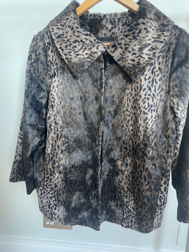 Animal print three quarter sleeve jacket - Limited Collection M&S/ vintage/as new used once 