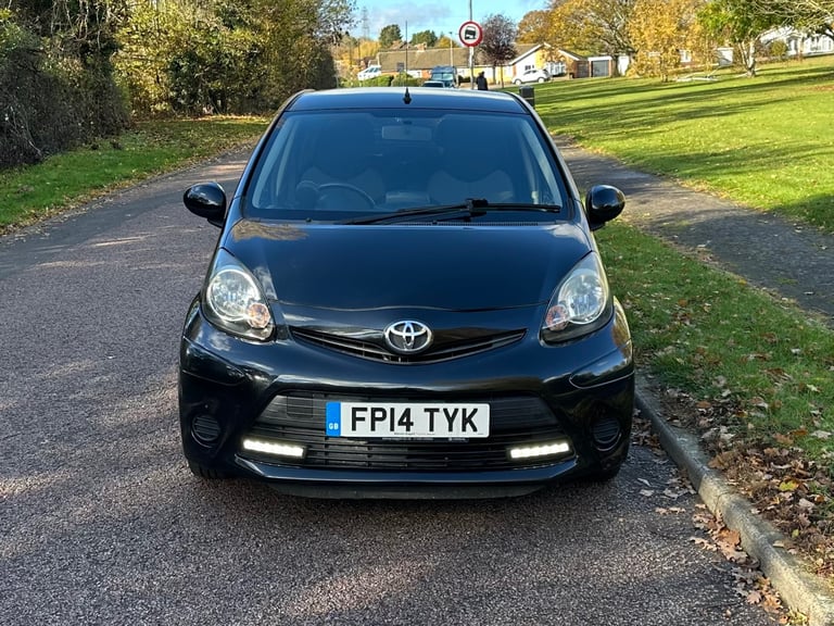 Toyota, AYGO, Hatchback, 2014, Manual, 998 (cc), 5 doors