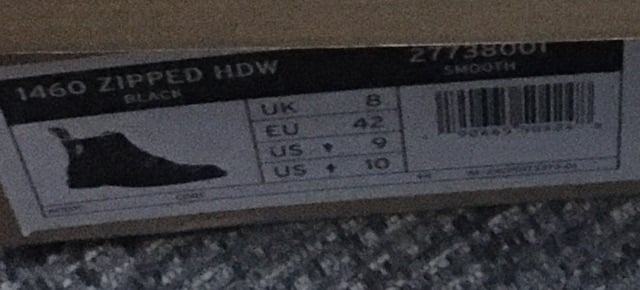 DR MARTENS BOOTS SIZE 8 