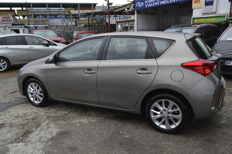 2014 Toyota Auris 1.8 VVTi Hybrid Icon 5dr CVT Auto SAT NAV ULEZ HATCHBACK Petrol/Electric Hybrid...