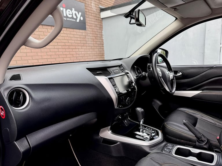 2020 Nissan Navara 2.3 dCi N-Guard Auto 4WD Euro 6 4dr PICK UP Diesel Automatic