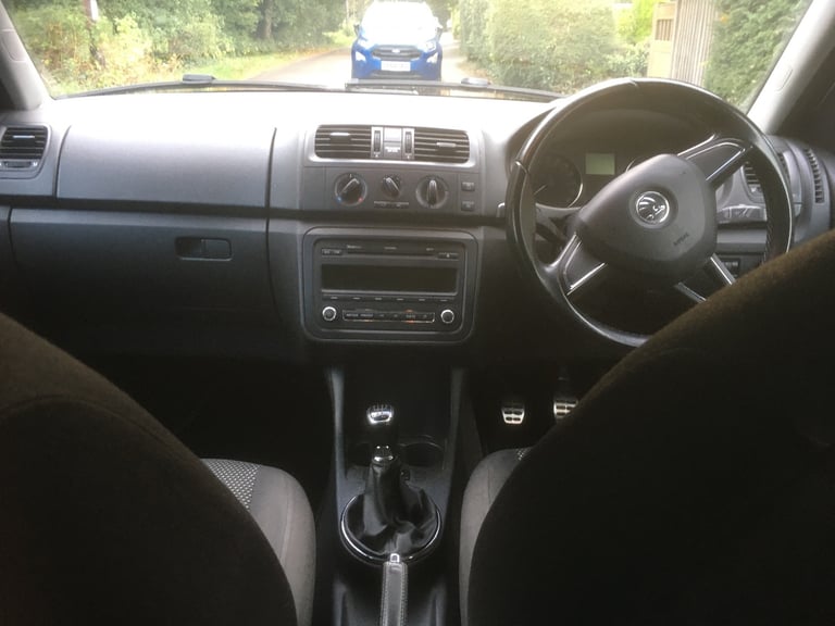 Skoda, ROOMSTER, MPV, 2013, Manual, 1598 (cc), 5 doors