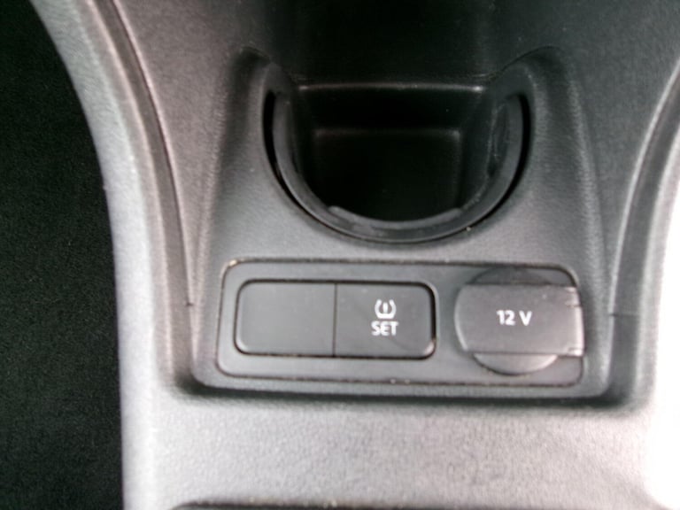 2015 Volkswagen up! 1.0 Move up! Euro 6 3dr HATCHBACK Petrol Manual