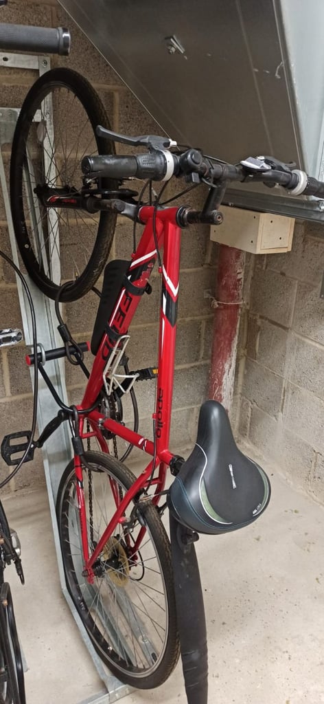 image for Apollo Feud bike 3x6 (18 speeds) with front suspension, thin tyres, front mudguard and gel saddle