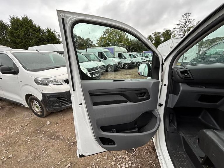 2017 Toyota ProAce 2.0D 120 Comfort Van PANEL VAN DIESEL Manual