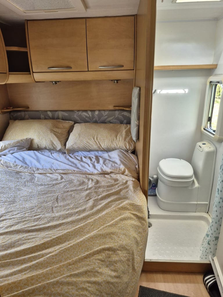 2006 bailey senator for sale fixed bed 
