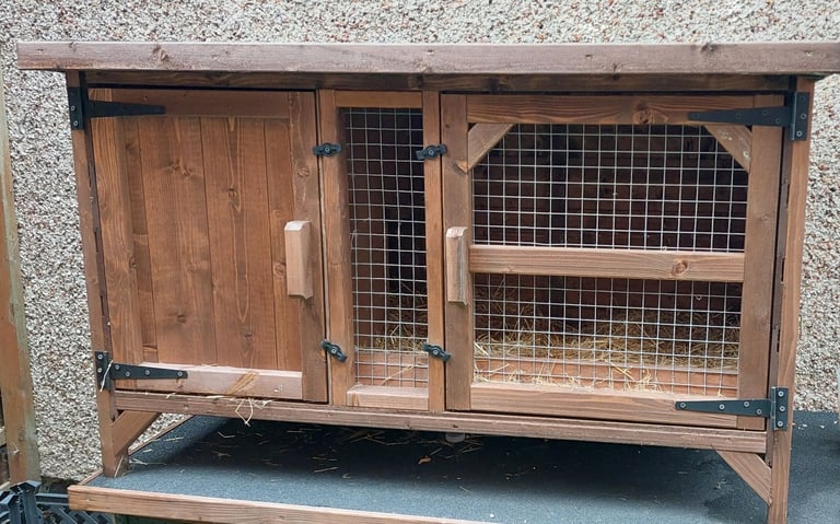 RABBIT HUTCH, VERY STRONG & WELL BUILT, BOUGHT NEW 1 YEAR AGO.