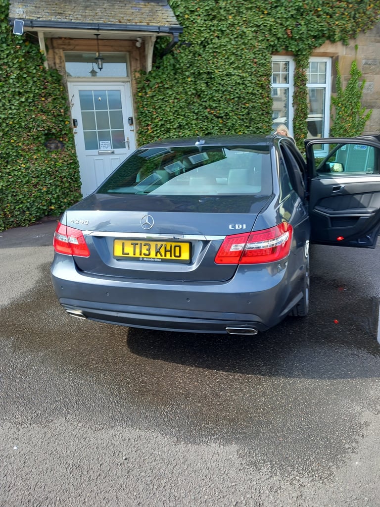 Mercedes-Benz, E CLASS, Saloon, 2013, Semi-Auto, 2143 (cc), 4 doors