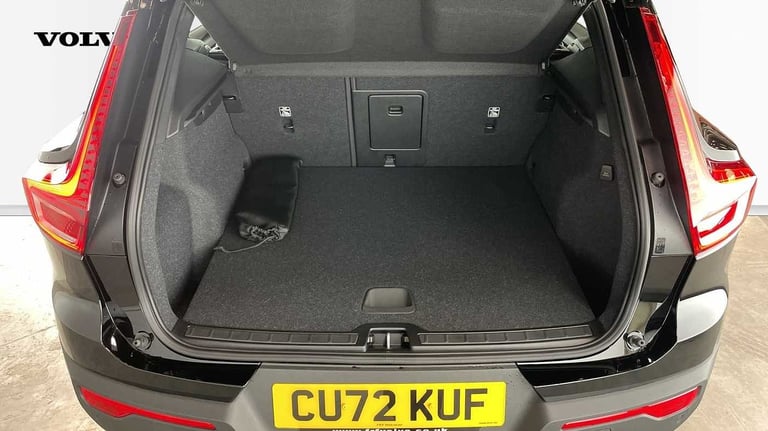 2022 Volvo XC40 Recharge Core, T4 plug-in hybrid, Electric/Petrol, Bright SUV N/A Automatic