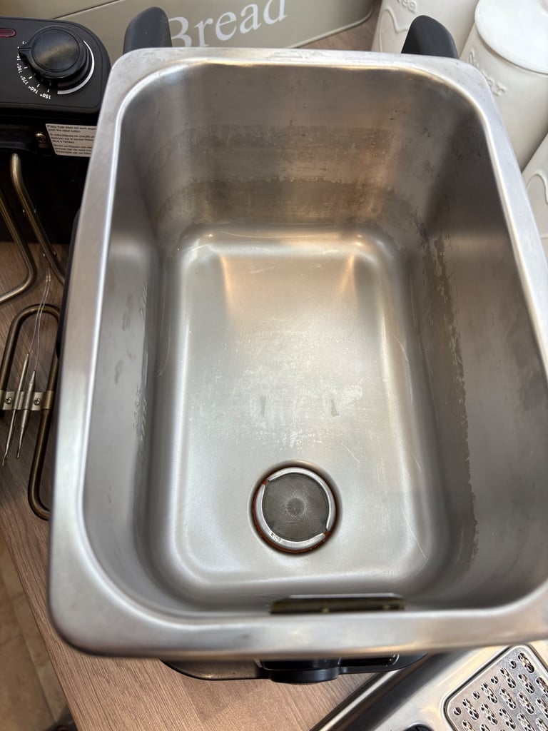 Tefal Oleoclean deep fat fryer 