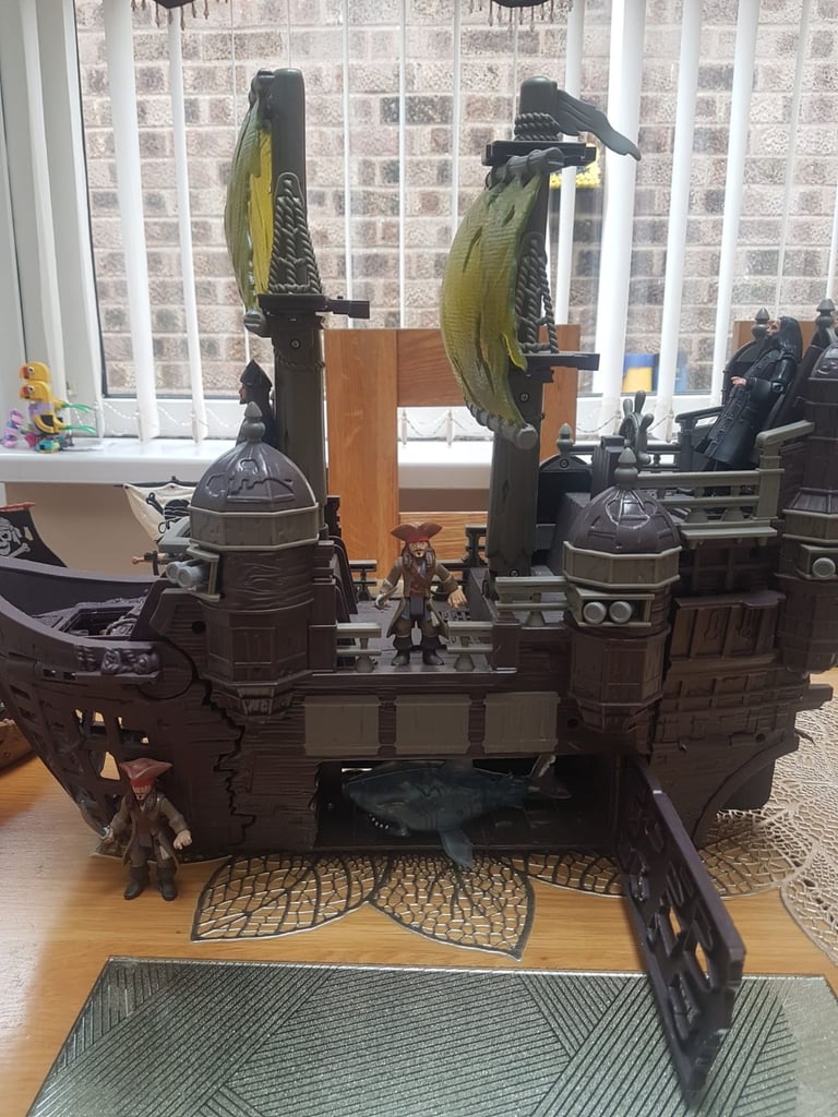 Pirates of carribean playset 