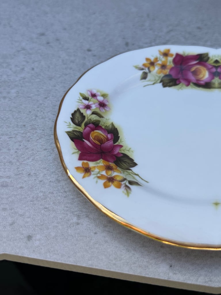 Antique Vintage Gainsborough Bone China dinner set x18