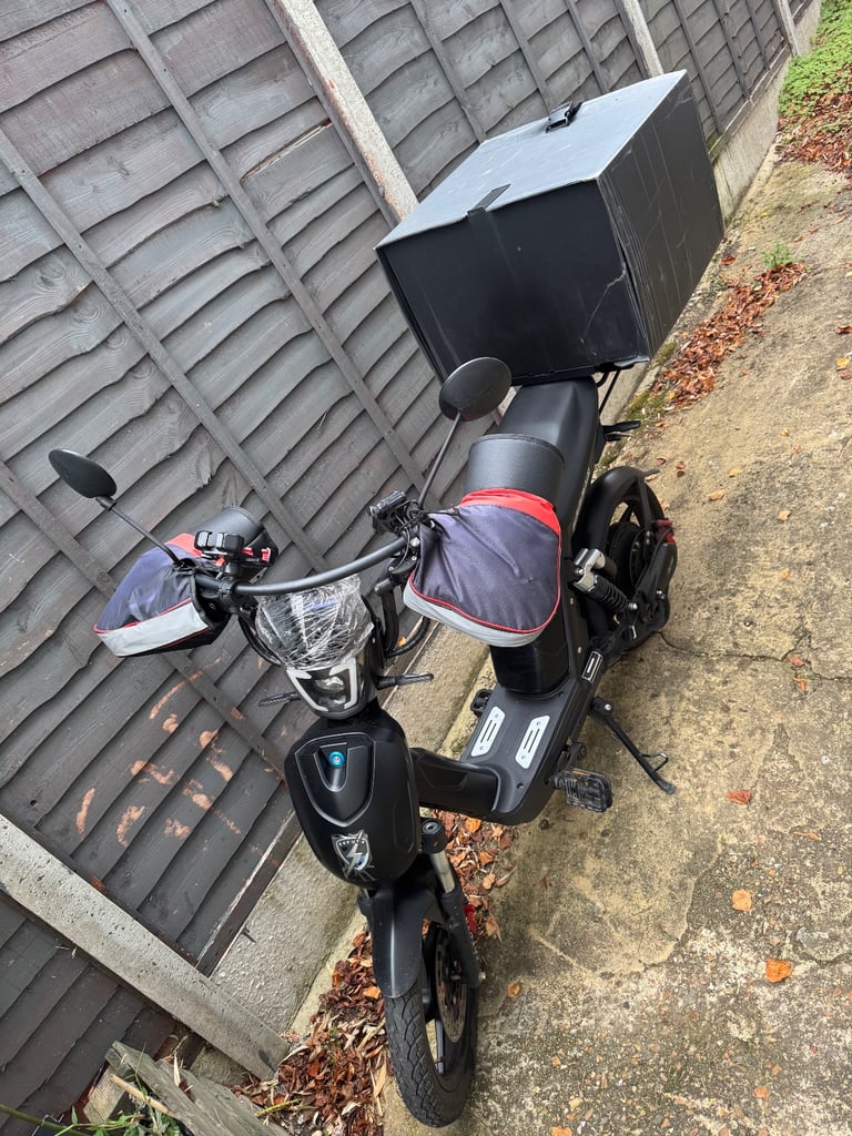 image for Eskuta SX-250 Electric Bike Series 4, 2025model