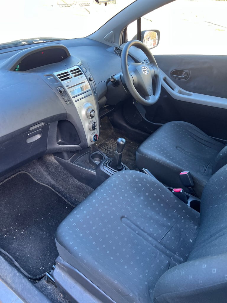 2007 Toyota Yaris T2 Silver Manual 1litre ULEZ Compliant