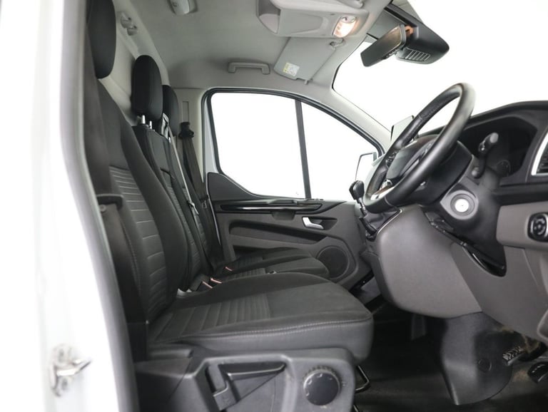 2023 Ford Transit Custom 2.0 300 EcoBlue Limited Panel Van 5dr Diesel Manual L2 H1 Euro 6 (s/s) (...