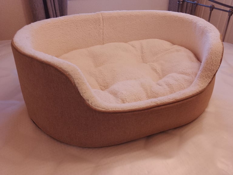 Dog bed 