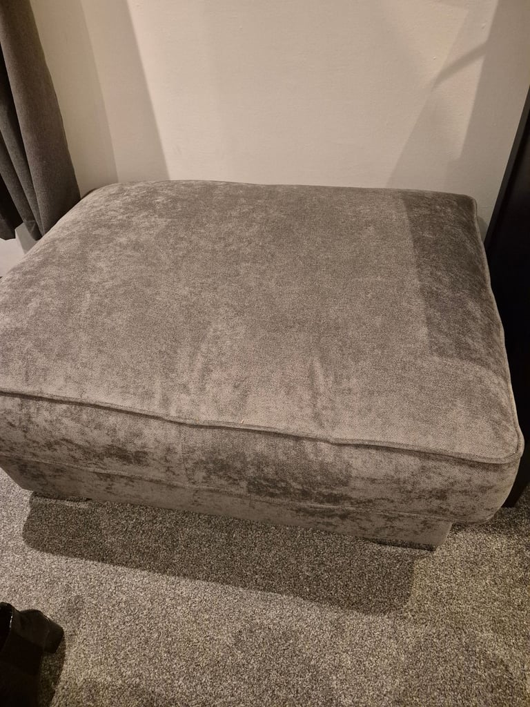 image for Large foot stool or poofy 