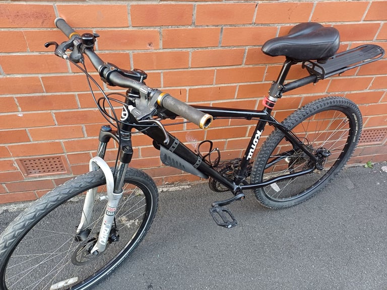 Kona Mountain , City Bike - lightweight aluminium frame , front RockShok suspension , Deore shifters