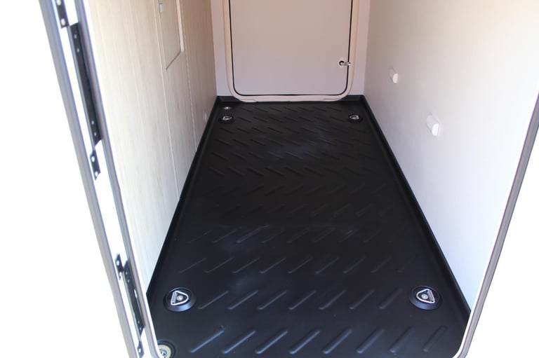 Elddis Autoquest 194 Magnum GT DIESEL AUTOMATIC 2025