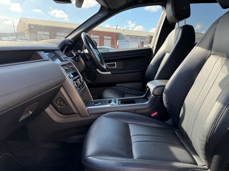 2019 Land Rover Discovery Sport 2.0 Discovery Sport Landmark TD4 Automatic 4WD 5dr - NATIONAL DEL...