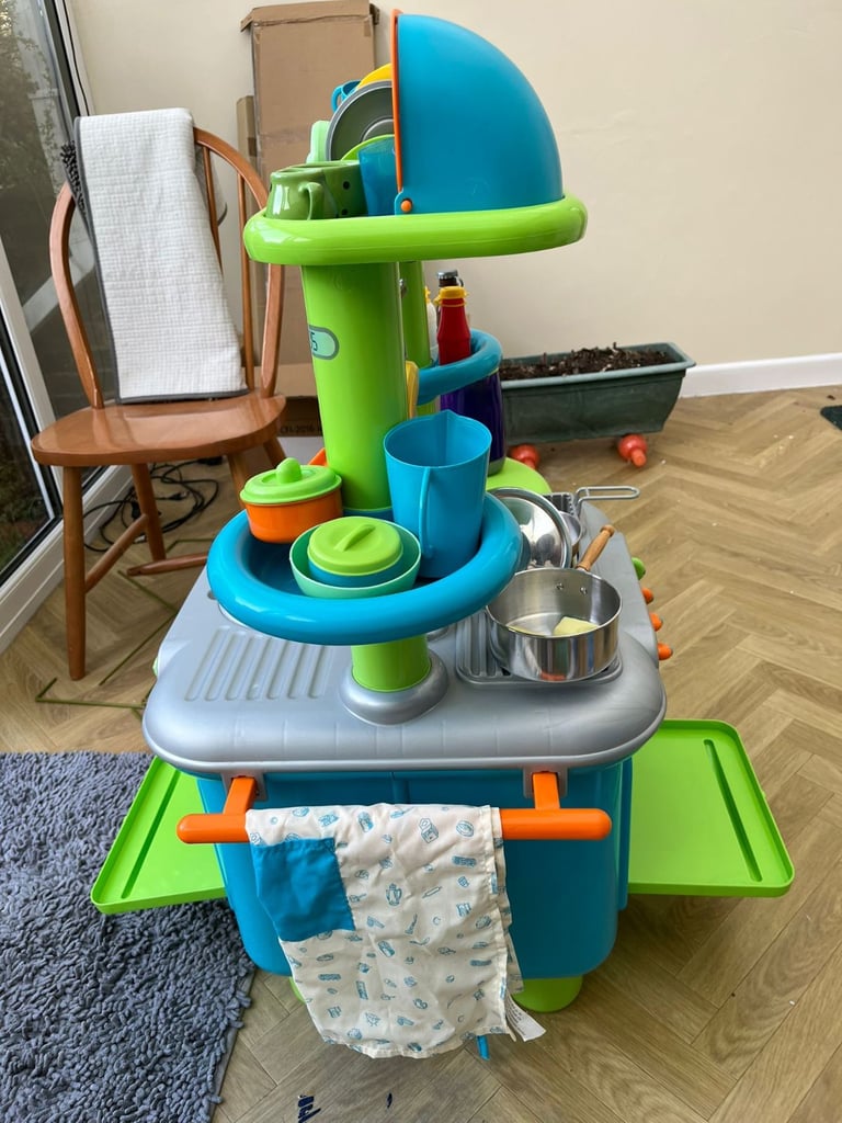 Sizzlin Kitchen - Early Learning Centre Childrens Toy