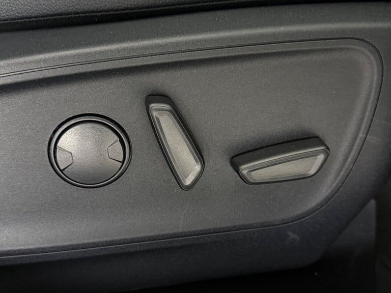 2022 Ford Kuga 2.5 Duratec 14.4kWh ST-Line X Edition CVT Euro 6 (s/s) 5dr HATCHBACK PETROL/ELECTR...