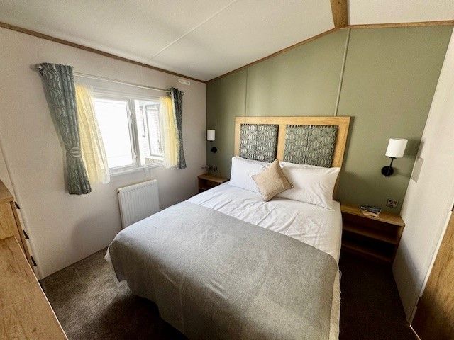 Stunning 13ft Wide Villa For Sale - 11.5 Month Season Suffolk near the Beach