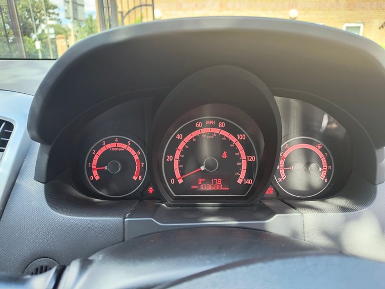 Kia, CEED, Hatchback, 2011, Petrol, FSH available & Manual, 1396 (cc),5 doors - Image 10