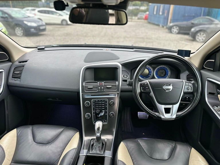 2025 Volvo XC60 2.0 T5 R-Design Premium SUV 5dr Petrol Powershift Euro 5 (240 ps) PETROL Automatic